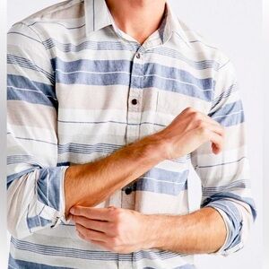 Lucky Brand Size Medium Men’s Classic Fit Long Sleeve Striped Button Front shirt